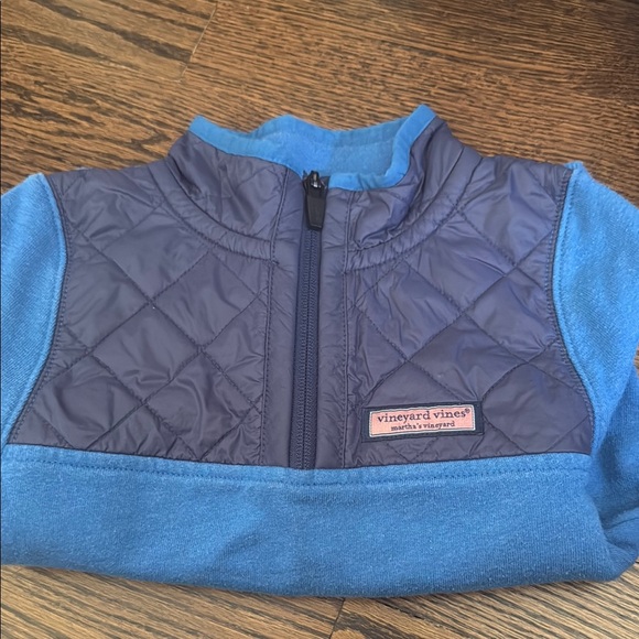 Vineyard Vines Quilted Navy and Blue Pullover - Picture 1 of 3